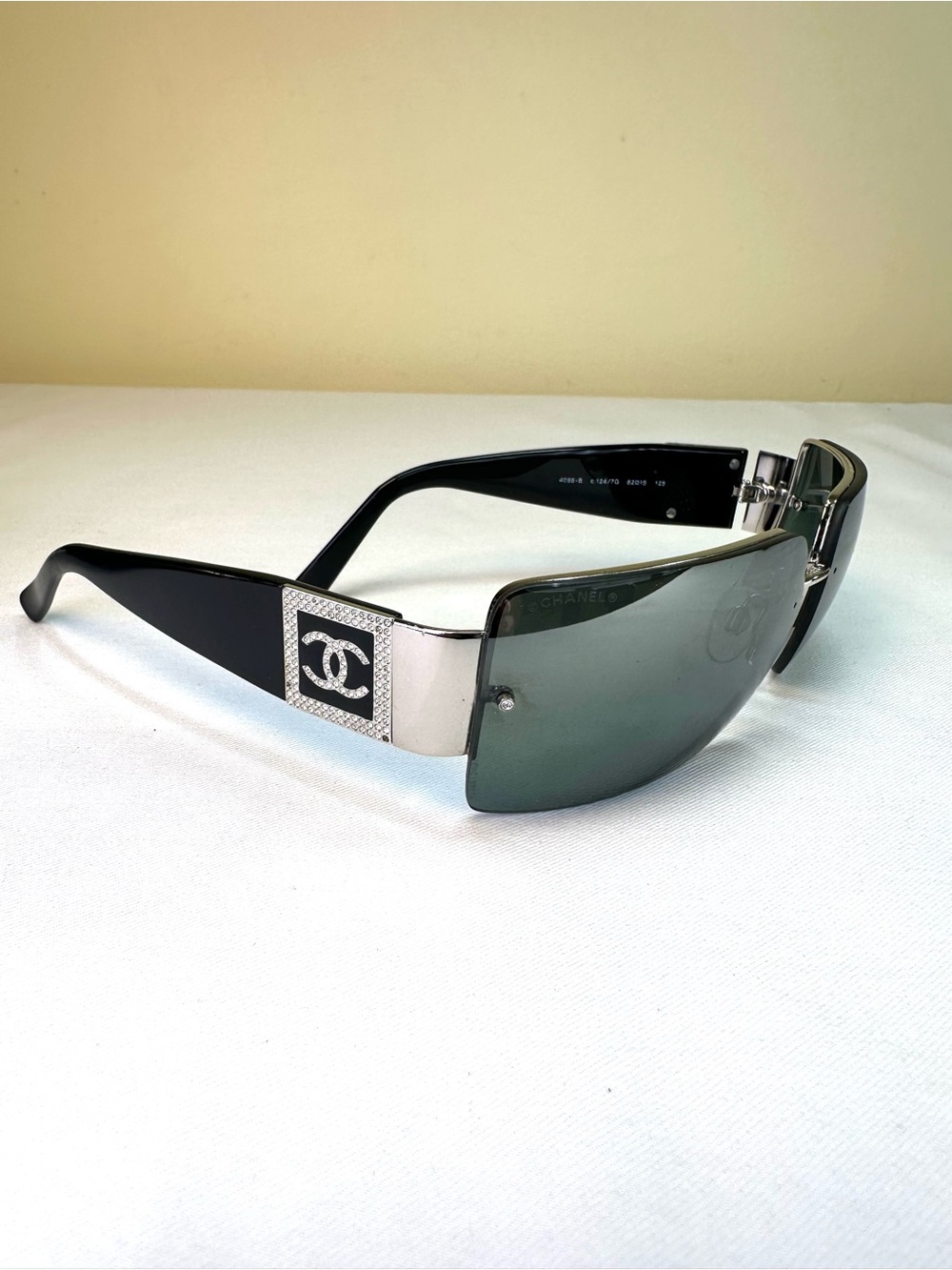 CHANEL Crystal CC Logo Sunglasses Rimless Square Grey lenses black arms, Case
